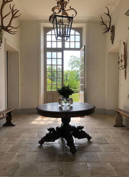 Charming 18Th Century Chateau, Near Bayeux In Calvados, Normandie Livry  Bagian luar foto