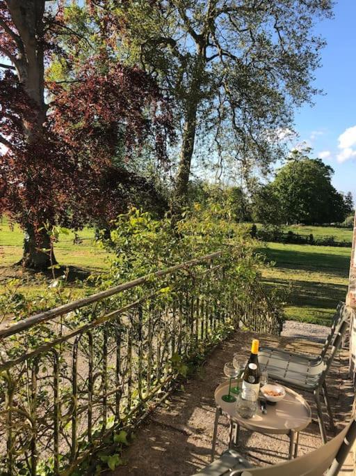 Charming 18Th Century Chateau, Near Bayeux In Calvados, Normandie Livry  Bagian luar foto